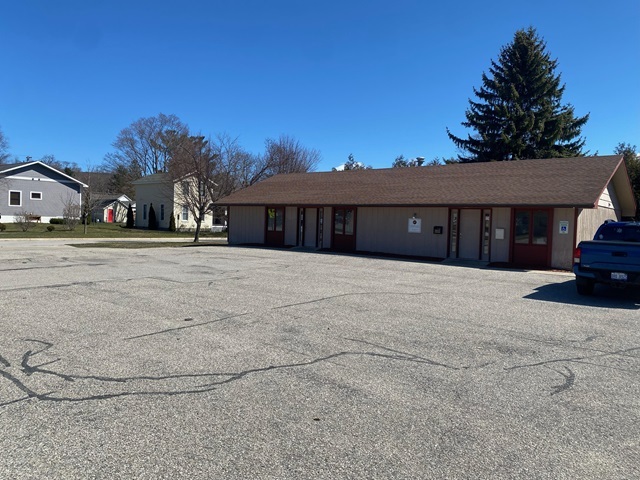 228 Seventh St, Frankfort, Mi 49635 - Office For Lease 