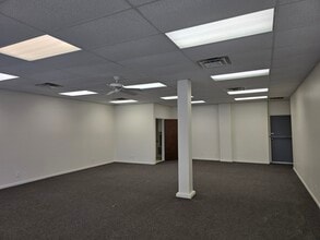 5800 Cornhusker Hwy, Lincoln, NE for lease Interior Photo- Image 2 of 5
