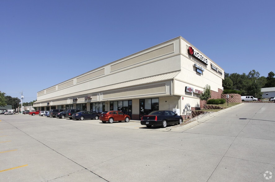 1901 Hamilton Blvd, Sioux City, IA for lease - Building Photo - Image 3 of 56