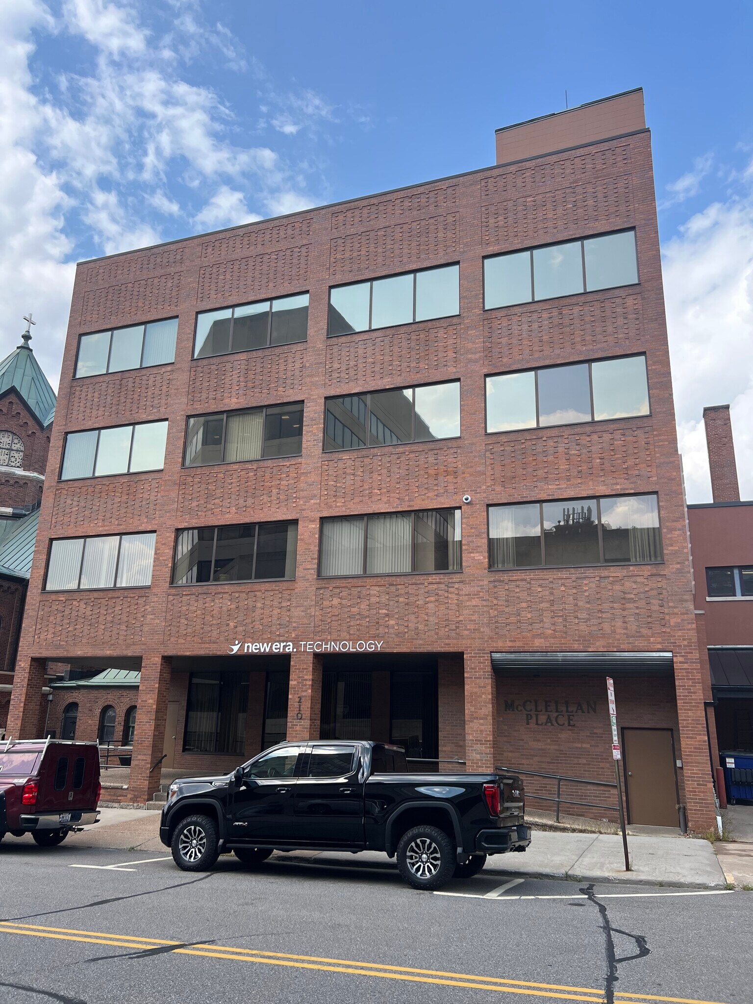 210 McClellan St, Wausau, WI for lease Primary Photo- Image 1 of 7