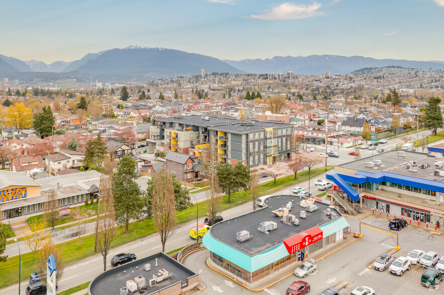 1615-1687 Renfrew St, Vancouver, BC for sale - Building Photo - Image 3 of 6