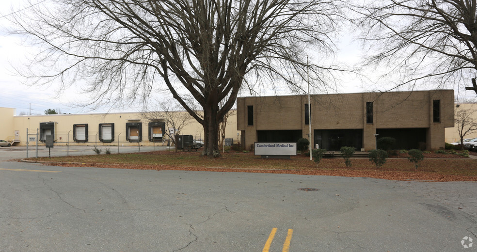 709 A O Smith Rd, Mebane, NC for lease - Primary Photo - Image 1 of 7