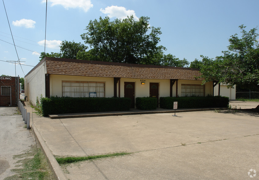 2714 Bomar Ave, Dallas, TX for lease - Primary Photo - Image 1 of 3