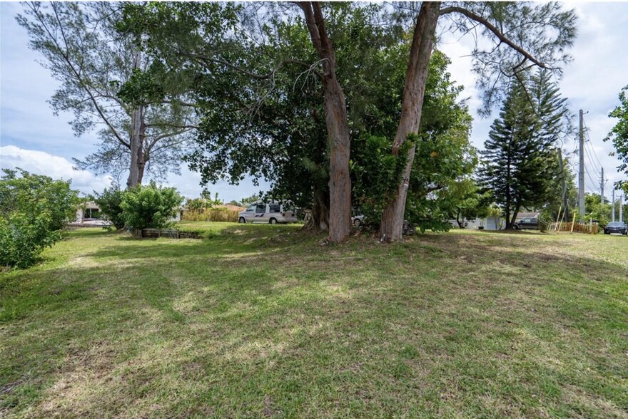 4400 SW 27th Ave, Fort Lauderdale, FL for sale - Primary Photo - Image 3 of 19