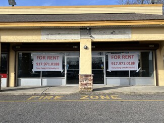 More details for 17 Semon Rd, Huntington, NY - Retail for Lease