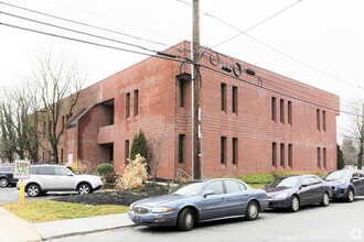 525 Jamestown Ave, Philadelphia, PA for lease Building Photo- Image 2 of 3