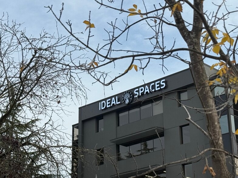 301 116th Ave SE, Bellevue, WA for lease - Building Photo - Image 1 of 18