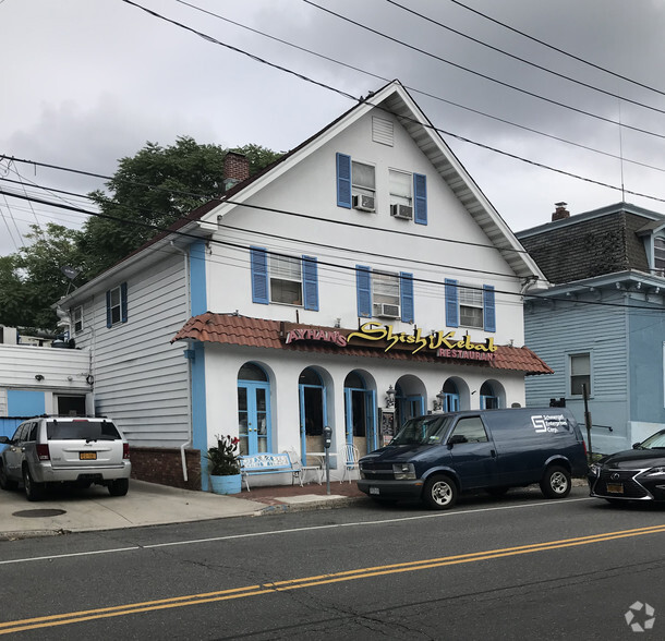 283 Main St, Port Washington, NY for lease - Building Photo - Image 2 of 9