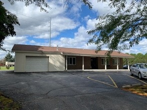 W229N2573 Duplainville Rd, Waukesha, WI for lease Building Photo- Image 2 of 6