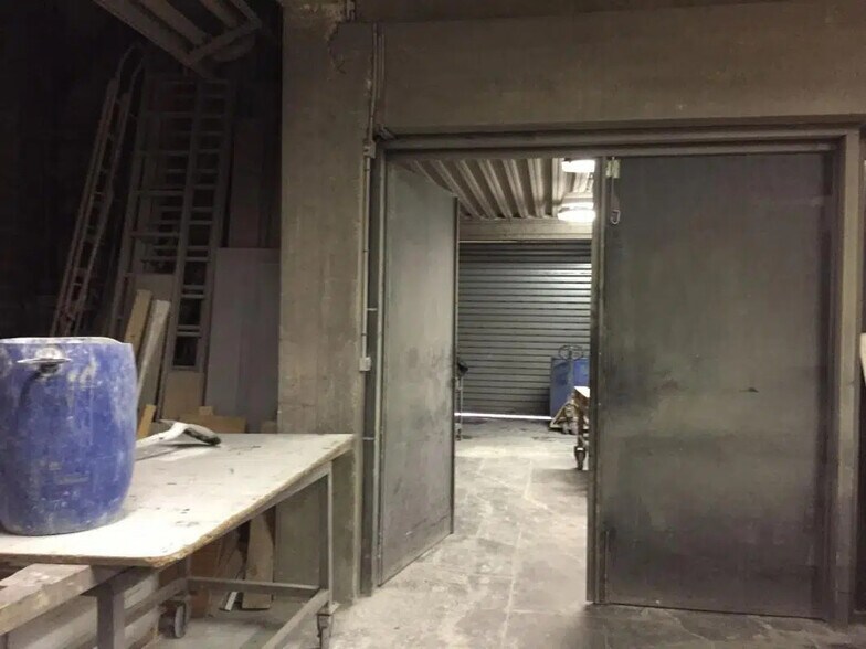 Flex in Ivry-sur-Seine for sale - Interior Photo - Image 2 of 4