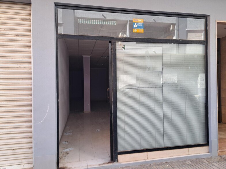 Retail in Alzira for sale - Building Photo - Image 3 of 11