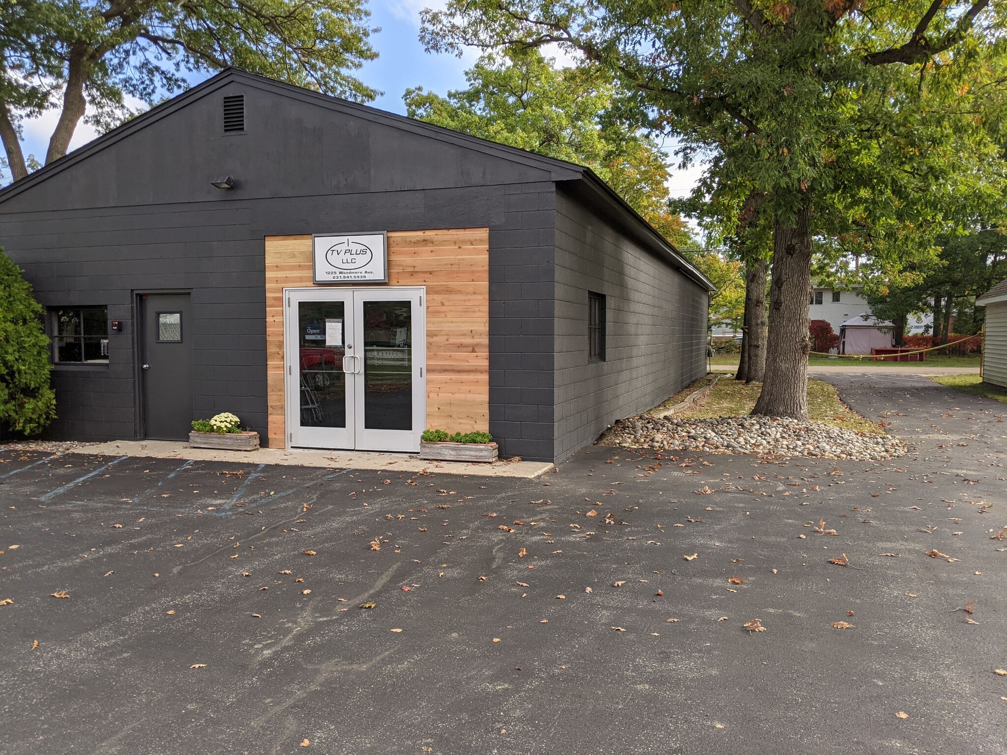 1225 Woodmere Ave, Traverse City, MI for sale Building Photo- Image 1 of 1