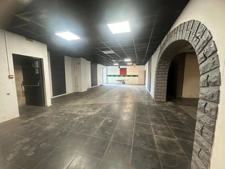 Retail in Saint-Avold for sale - Interior Photo - Image 3 of 4