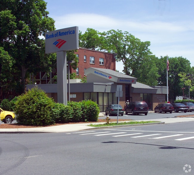 3055-3065 Main St, Springfield, MA for sale - Primary Photo - Image 1 of 1