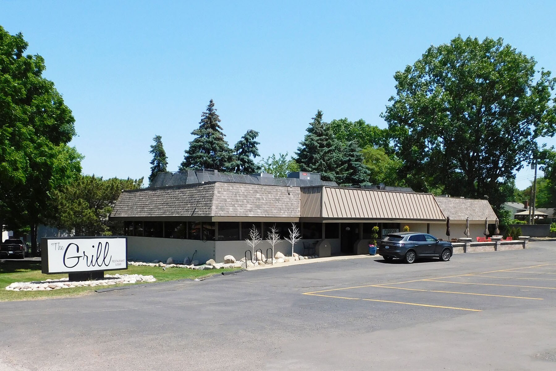 2235 Orchard Lake Rd, Sylvan Lake, MI for sale Building Photo- Image 1 of 1