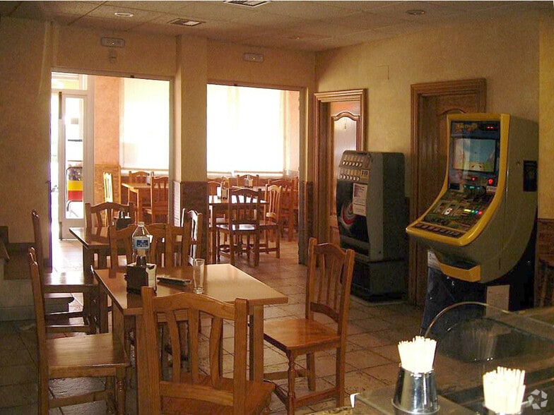 Retail in Ávila, Ávila for sale - Building Photo - Image 2 of 17