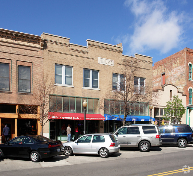 729-731 Massachusetts St, Lawrence, KS for sale - Primary Photo - Image 1 of 1