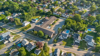 1123 Rockdale Ave - Convenience Store