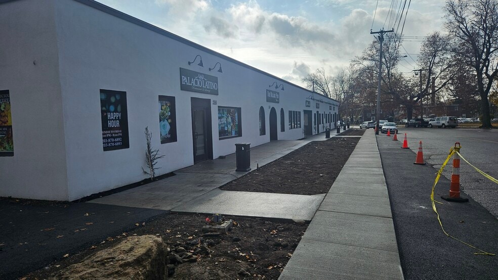 564-594 Success Ave, Stratford, CT for lease - Building Photo - Image 1 of 8