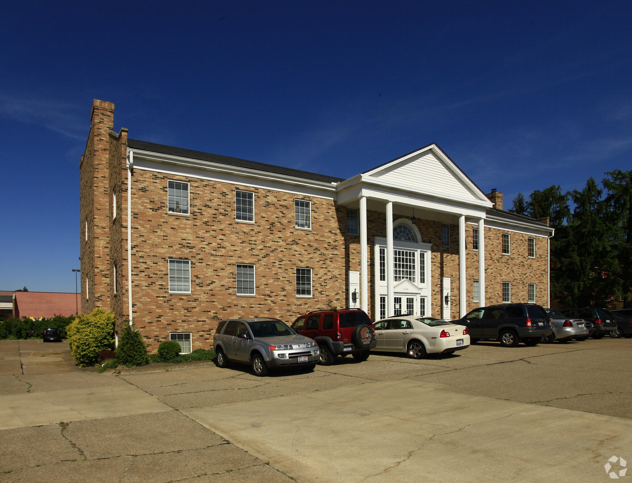 13700 State Rd, North Royalton, OH for lease Primary Photo- Image 1 of 4