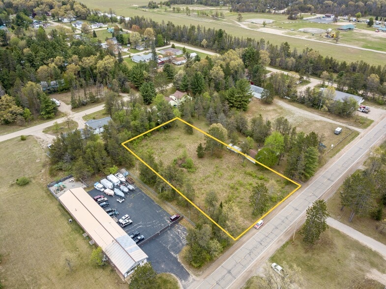 10153 E Airport Rd, Saint Helen, MI for sale - Building Photo - Image 1 of 10