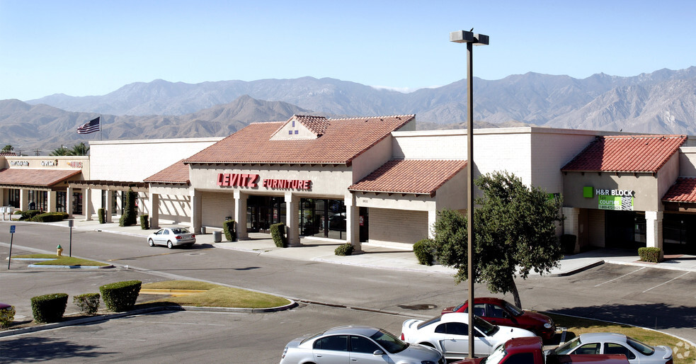 31375-31875 Date Palm Dr, Cathedral City, CA for lease - Building Photo - Image 2 of 9