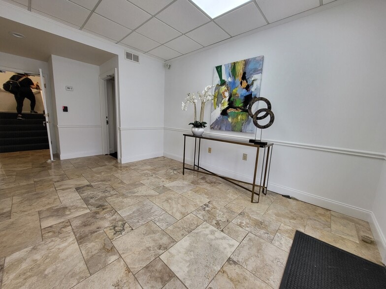 1215 Hightower Trl, Atlanta, GA for sale - Building Photo - Image 3 of 12