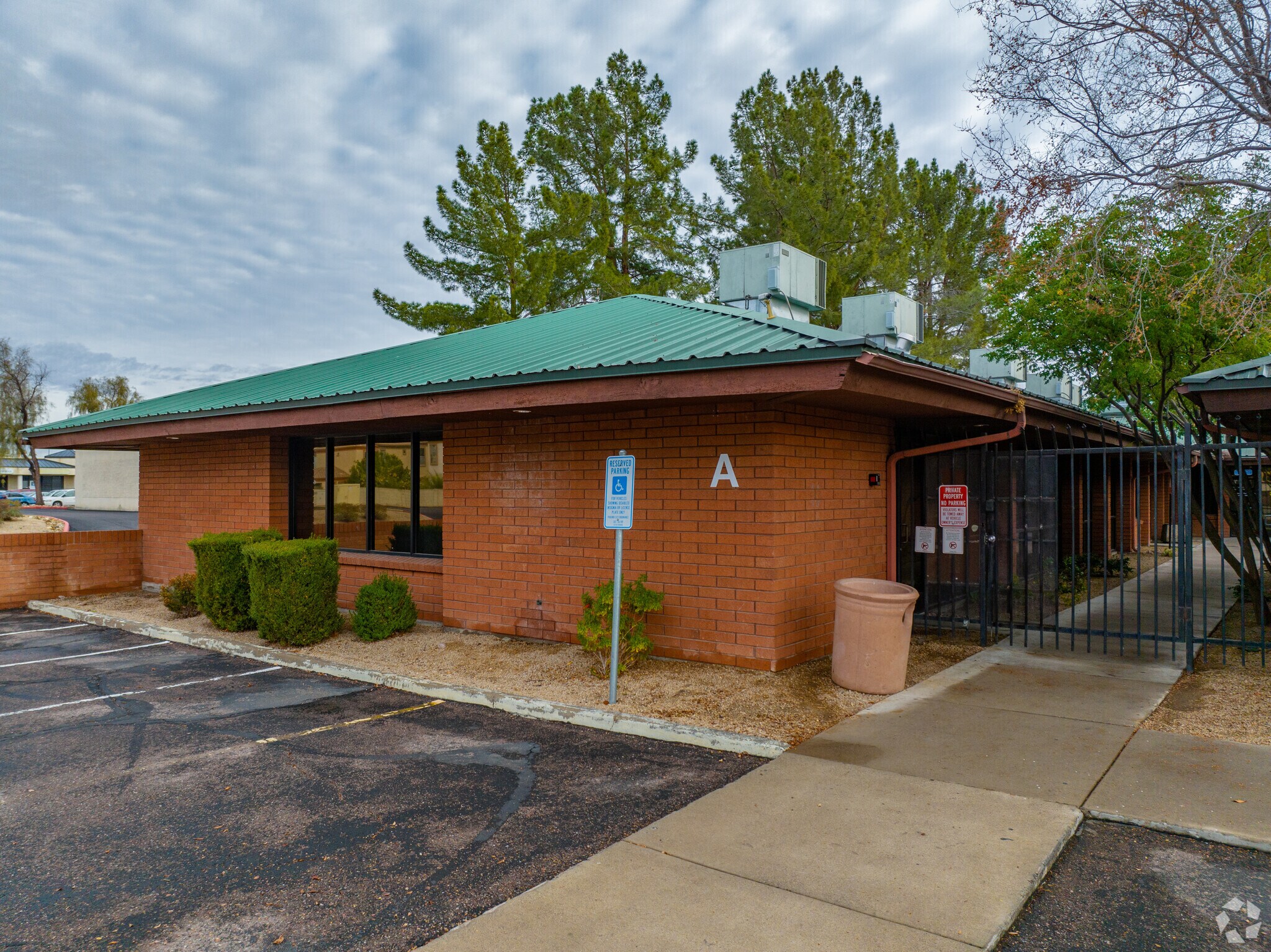 15648 N 35th Ave, Phoenix, AZ for sale Primary Photo- Image 1 of 4