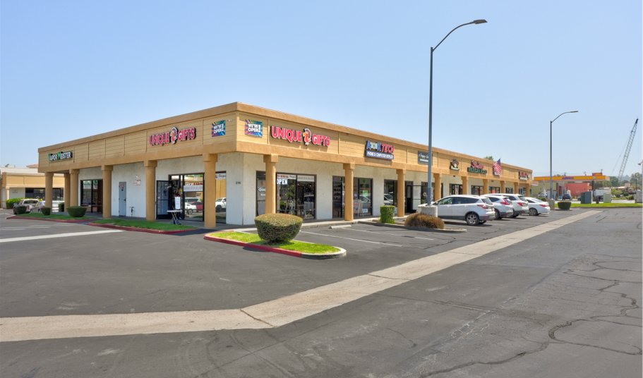 Dollar Tree Anchored Shopping Center portfolio of 3 properties for sale on LoopNet.com - Building Photo - Image 3 of 7