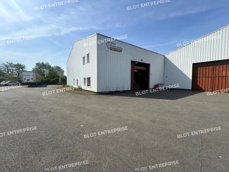 Office in Rennes for lease - Building Photo - Image 1 of 4