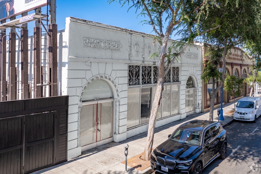7624-7626 Santa Monica Blvd, West Hollywood, CA for lease - Building Photo - Image 1 of 12