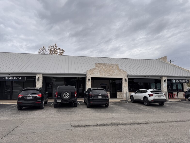 1415 E Blanco Rd, Boerne, TX for lease - Building Photo - Image 3 of 18