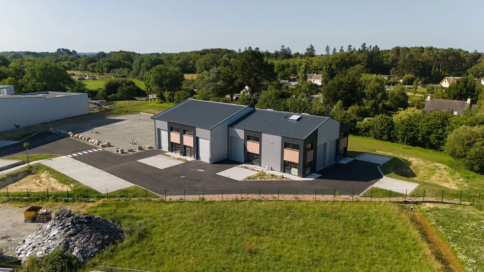 Retail in Saint-Molf for sale - Aerial - Image 1 of 6