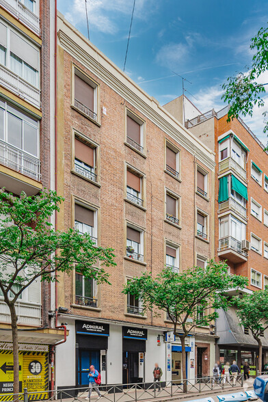 Calle Francos Rodríguez, 15, Madrid, Madrid for lease - Primary Photo - Image 1 of 2