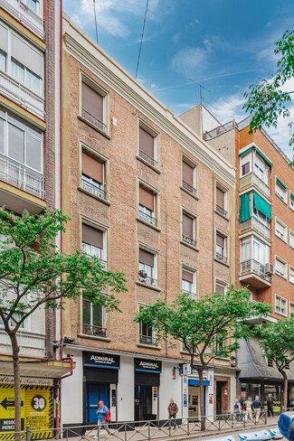 More details for Calle Francos Rodríguez, 15, Madrid - Retail for Lease