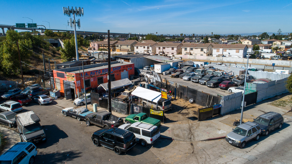 105 W 116th Pl, Los Angeles, CA for sale - Primary Photo - Image 1 of 11