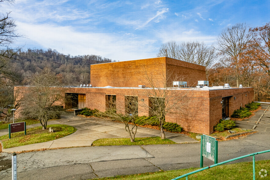 146 Hawthorne Rd, Pittsburgh, PA for sale - Primary Photo - Image 1 of 1