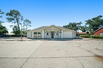 2567 Huntcliff Ln, Panama City, FL for lease Building Photo- Image 2 of 7