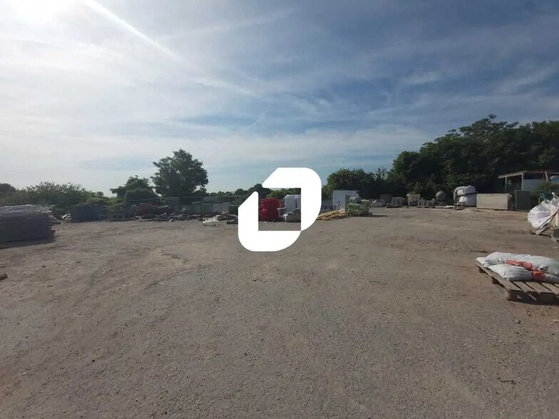 Voie De Mons, Villeneuve-le-Roi for lease - Building Photo - Image 2 of 7