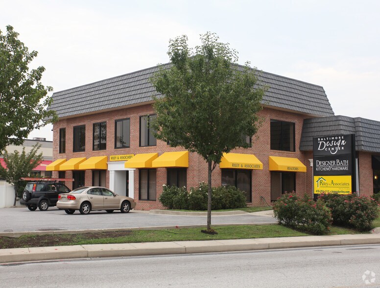 2111 Greenspring Dr, Timonium, MD for lease - Building Photo - Image 2 of 5