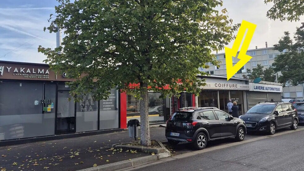 Retail in Sartrouville for lease - Building Photo - Image 1 of 4