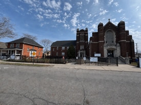 4880 Lawndale St, Detroit MI - Parking Garage