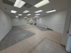 6110-6190 W Flamingo Rd, Las Vegas, NV for lease Interior Photo- Image 1 of 8