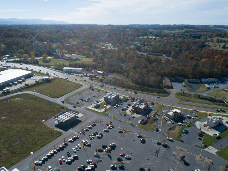 922 N State Of Franklin Rd, Johnson City, TN for lease - Building Photo - Image 3 of 5