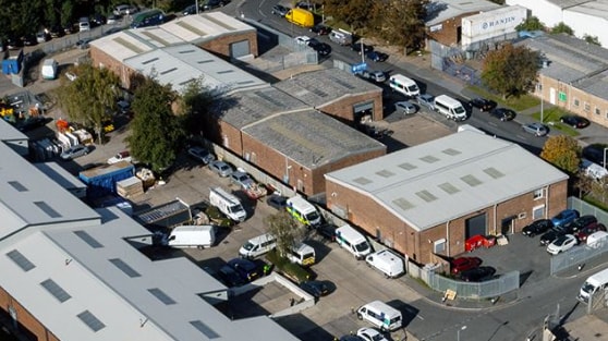 5 Pasadena Close, Hayes for lease - Primary Photo - Image 1 of 1