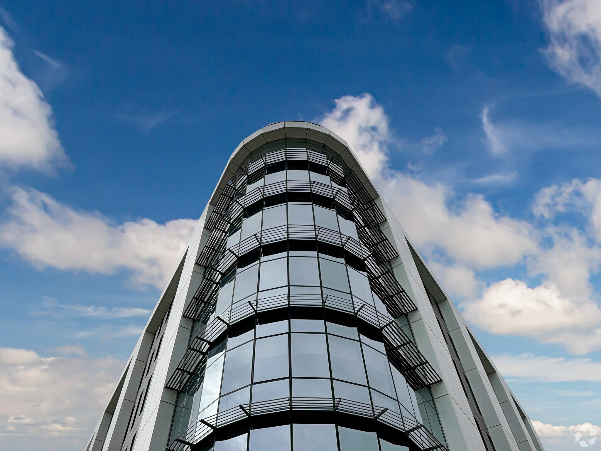 Calle Isabel Colbrand, 6-8, Madrid, Madrid for lease Interior Photo- Image 1 of 10