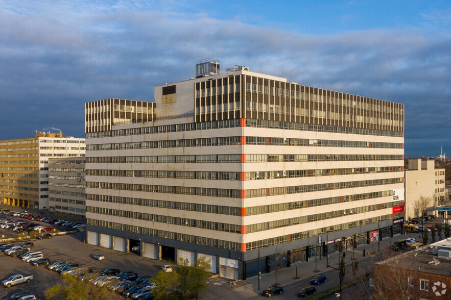 9300-9340 Boul Saint-Laurent, Montréal, QC for lease - Building Photo - Image 2 of 12