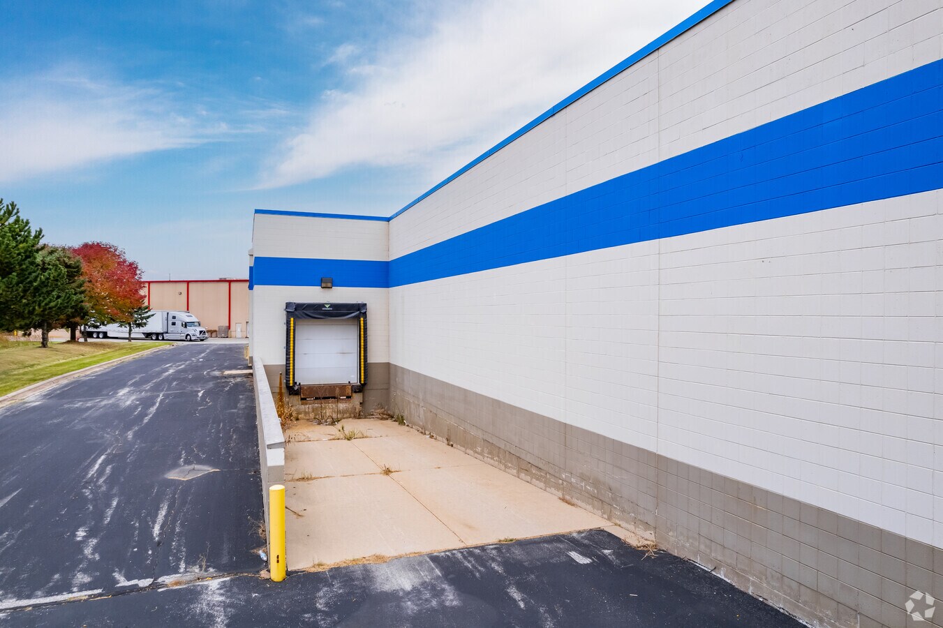 2323 Woodman Dr, Green Bay, WI 54303