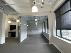 409 Joyce Kilmer Ave, New Brunswick, NJ for lease Building Photo- Image 1 of 4