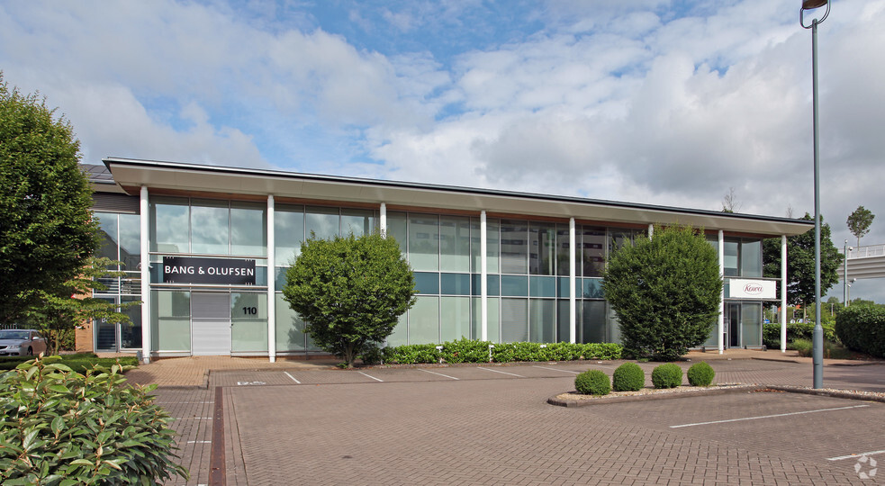 105-110 Wharfedale Rd, Wokingham for lease - Building Photo - Image 1 of 4